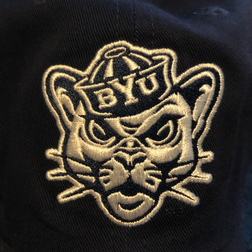 Nike BYU Cougars Blue Baseball Cap New With Defects One Size - Picture 2 of 11